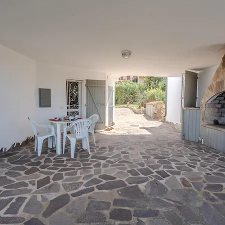 Будинок відпочинку Elena Fronte Mare Bados- Pittulongu- Golfo Aranci
